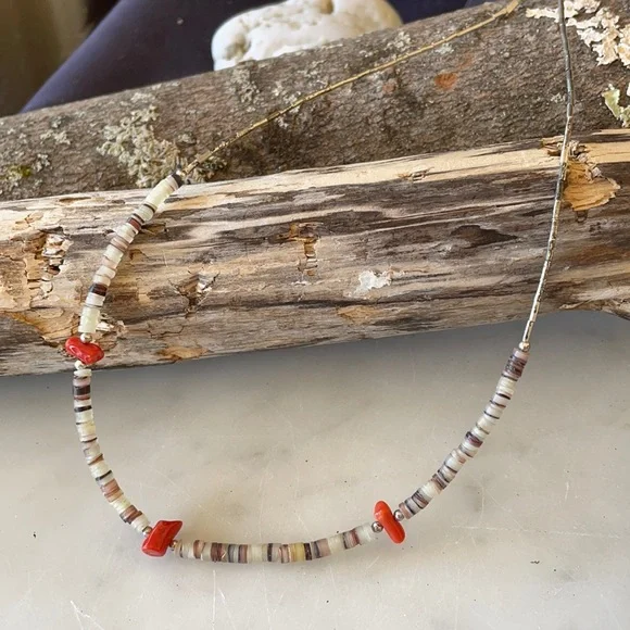 Vintage 70’s Liquid Silver Red Coral Nuggets and Olive Heishi Choker Nec… - Picture 9 of 9